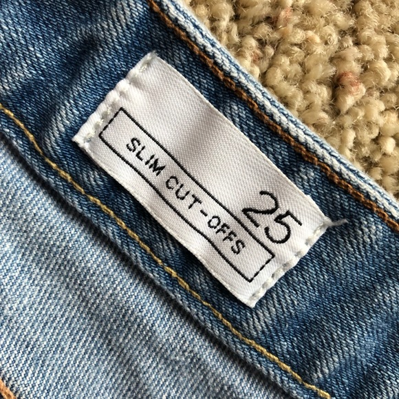 Gap distressed denim shorts - Picture 3 of 3